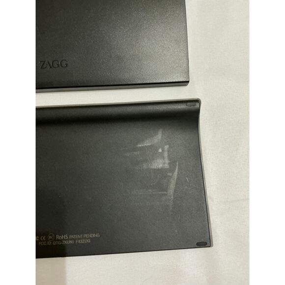 ZAGG Portable Bluetooth Wireless Keyboard w/ Case (SKU 0248) - Picture 7 of 8